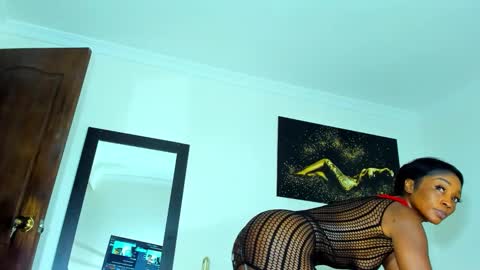 Kimberly Banks online show from March 1, 10:06 am