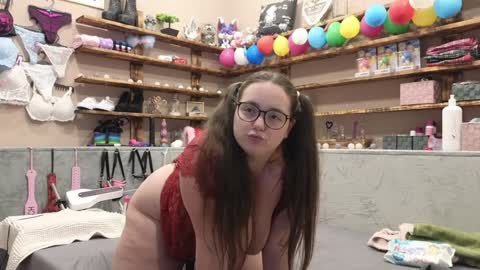 kimberlycaprice online show from February 7, 4:14 pm