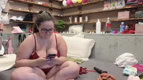 kimberlycaprice online show from February 26, 11:52 am