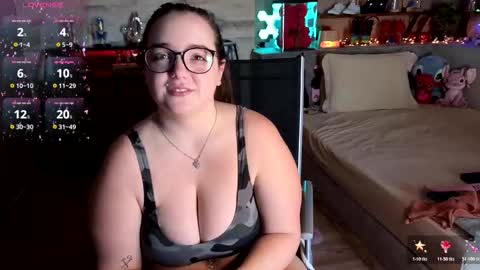 Snapshot of kimberlycaprice chatting on February 27, 7:19 am kimberlycaprice online show from February 27, 7:19 am
