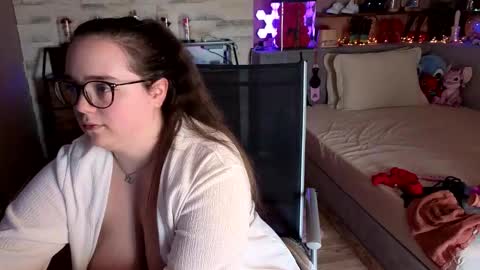 Snapshot of kimberlycaprice chatting on March 19, 8:40 am kimberlycaprice online show from March 19, 8:40 am