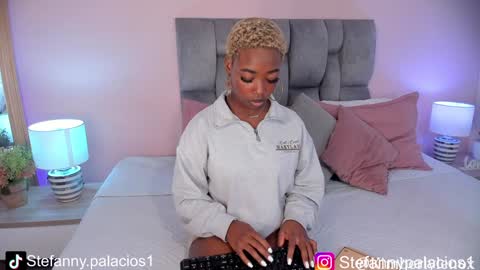 Queen Kim online show from December 2, 10:23 pm