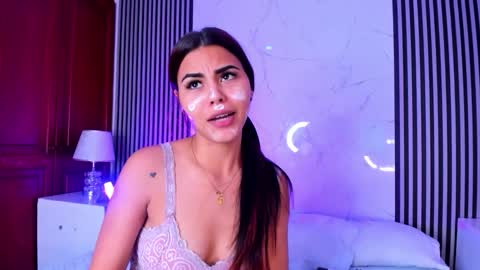 Kimberly Loren online show from October 11, 9:24 pm