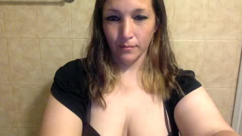 KimberlyLynn online show from May 24, 11:26 am