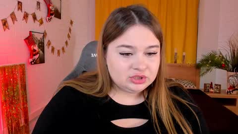 Snapshot of kimberlymaran chatting on December 17, 3:28 pm The one that you wont be able to forget online show from December 17, 3:28 pm
