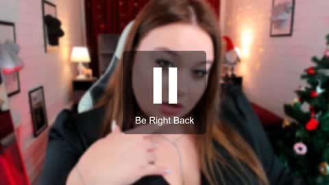 Snapshot of kimberlymaran chatting on December 24, 1:17 pm The one that you wont be able to forget online show from December 24, 1:17 pm