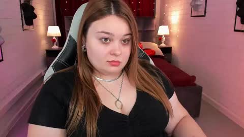 Snapshot of kimberlymaran chatting on February 26, 9:10 am The one that you wont be able to forget online show from February 26, 9:10 am