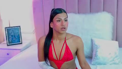 Kimberlyn online show from July 6, 8:00 pm