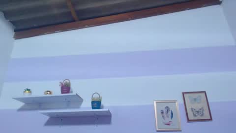 Kim  online show from November 14, 6:06 pm