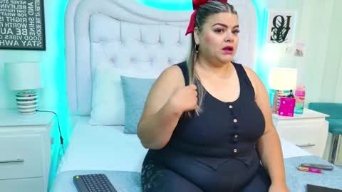 Snapshot of kimbrookss chatting on October 10, 11:09 am KimBrooks online show from October 10, 11:09 am