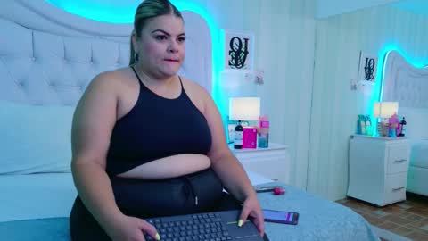 Snapshot of kimbrookss chatting on November 13, 10:58 am KimBrooks online show from November 13, 10:58 am