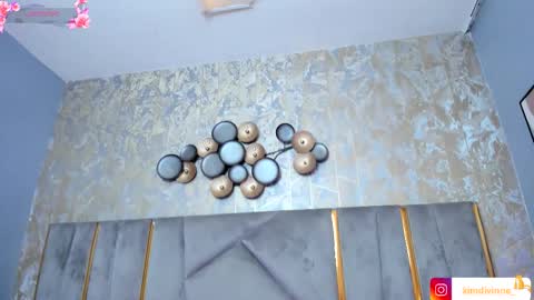  KIM  online show from November 20, 2:45 am