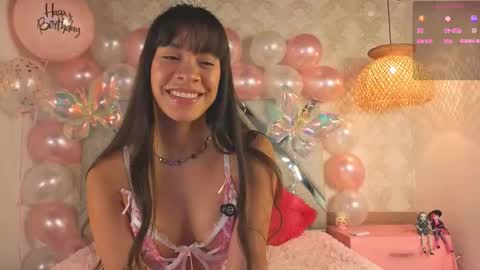 kimhilton online show from October 28, 5:11 am