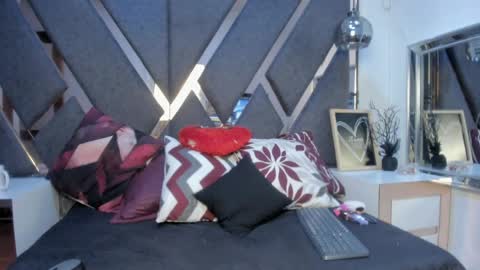 Kimy online show from April 10, 1:27 pm