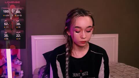 Snapshot of kimiko_luv chatting on December 15, 3:05 pm Kimiko online show from December 15, 3:05 pm