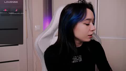 Kimiko online show from May 1, 4:44 pm