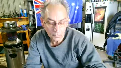 Snapshot of kimintheshed chatting on July 18, 1:32 am kimintheshed online show from July 18, 1:32 am