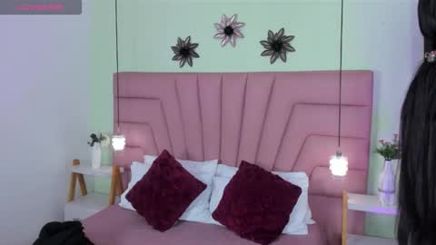 kimluna1 online show from April 28, 3:22 am