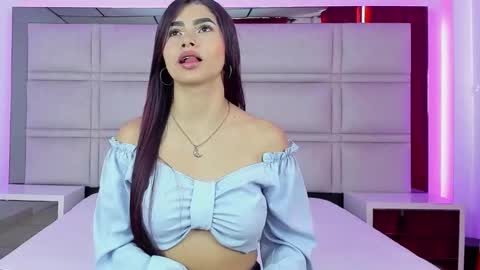 kim luna online show from September 28, 4:01 pm