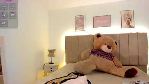 Kim  online show from November 14, 4:00 am