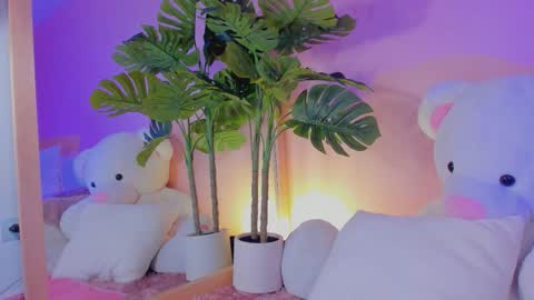 Snapshot of kimm_rosee chatting on November 19, 8:42 pm Kim online show from November 19, 8:42 pm