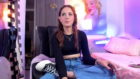 kimmberly_saenz_ online show from December 20, 9:55 pm