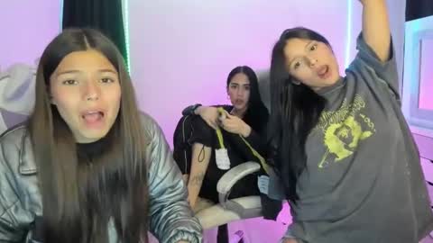 kimmi online show from December 17, 10:54 pm