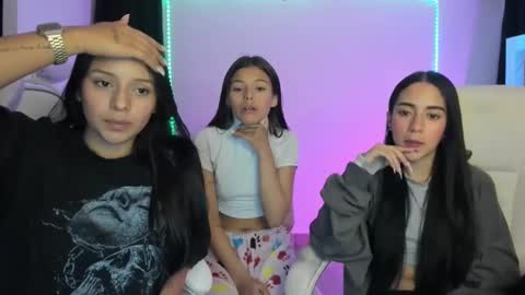 kimmi online show from December 18, 11:30 pm