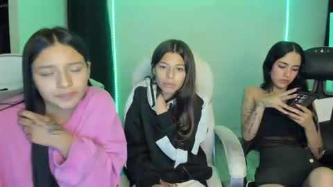 kimmi online show from February 11, 11:22 pm