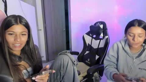 Snapshot of kimmi_foxy chatting on February 10, 11:20 pm kimmi online show from February 10, 11:20 pm