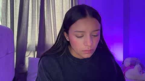 Snapshot of kimmi_foxy chatting on March 4, 3:51 pm kimmi online show from March 4, 3:51 pm