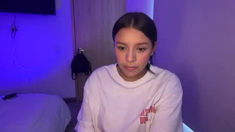 kimmi online show from April 21, 9:50 pm