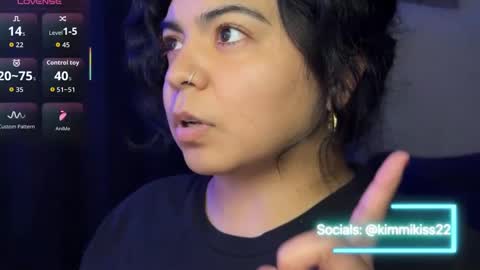 Kimmi online show from October 2, 2:51 am