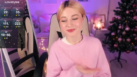 Snapshot of kimmie_shine chatting on December 26, 8:00 pm Your Kimmie follow me online show from December 26, 8:00 pm