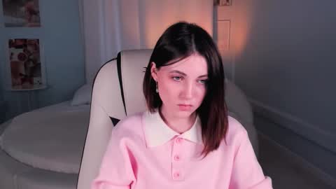  Your Kimmie  follow me  online show from February 5, 11:26 am