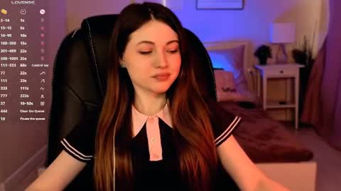 Snapshot of kimmie_shine chatting on June 11, 3:54 pm Your Kimmie follow me online show from June 11, 3:54 pm