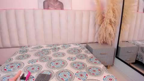 kimmy_bolton online show from April 23, 3:08 am
