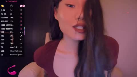 Snapshot of kimmy_chi chatting on December 15, 7:40 pm Lo online show from December 15, 7:40 pm