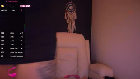 Snapshot of kimmy_chi chatting on January 12, 6:46 pm Lo online show from January 12, 6:46 pm