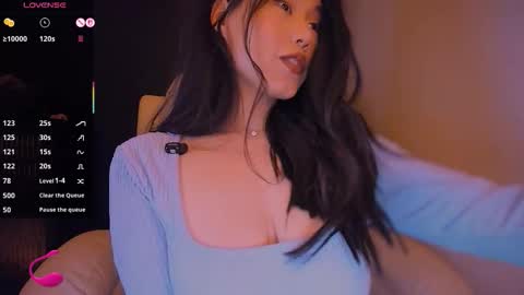 Snapshot of kimmy_chi chatting on February 4, 6:58 pm Lo online show from February 4, 6:58 pm