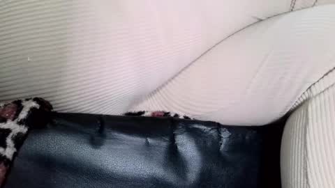 Kimmy online show from April 22, 2:25 am