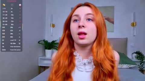 Snapshot of kimplusvibes chatting on February 12, 6:52 am online on Wednesday online show from February 12, 6:52 am