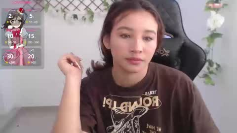 Snapshot of kimty_ chatting on April 29, 4:11 pm kimty online show from April 29, 4:11 pm