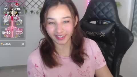 Snapshot of kimty_ chatting on May 26, 7:15 am kimty online show from May 26, 7:15 am