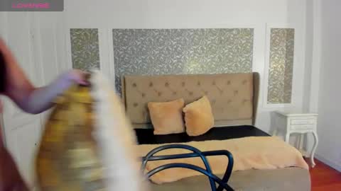 Kim online show from December 2, 10:45 pm