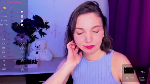 Snapshot of kindhazelhere_ chatting on February 15, 7:51 am Hazel online show from February 15, 7:51 am