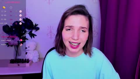 Snapshot of kindhazelhere_ chatting on February 23, 10:23 am Hazel online show from February 23, 10:23 am