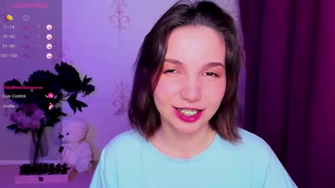 Snapshot of kindhazelhere_ chatting on February 26, 11:59 pm Hazel online show from February 26, 11:59 pm