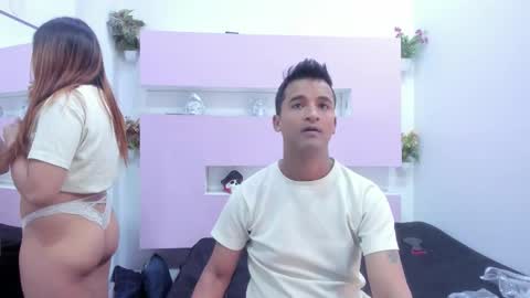 NIKKY AND MAIK online show from September 19, 2:46 am