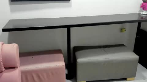 NIKKY AND MAIK online show from October 15, 9:42 am